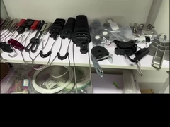 J Zestawy do montażu kabli włóknistej z zaciskami zawieszeniowymi na haczyki do kabli ADSS