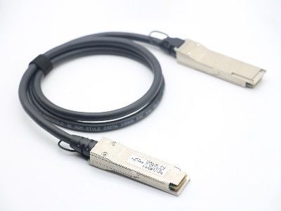 Bezproblemowa prędkość przesyłu danych 40 Gbps 100G QSFP28 do QSFP28 1M kabel DAC do przesyłu danych